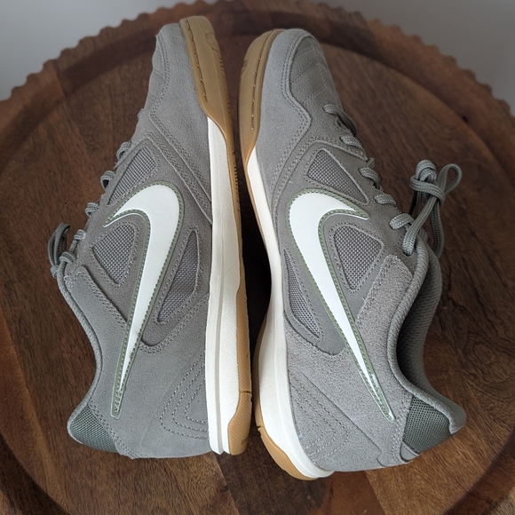 NWOT HQ6020-301 Nike Gato Light Army White Gum Light Brown (Men's) Size 9 - Picture 8 of 13